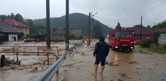 Circulatie îngreunata intre Aleșd și Cluj, din cauza inundatilor
