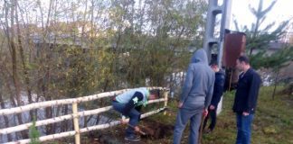 Elevii Colegiului Tehnic nr 1 din Vadu Crişului, se îngrijesc de parcurile şi locurile de joaca din localitate