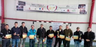 (Foto) Expoziţie de păsări şi animale mici, la Vadu Crişului