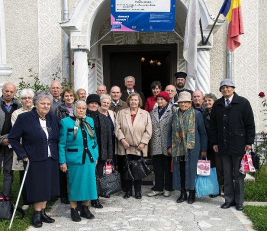 PRIMELE TREI PROMOȚII DE ELEVI AI ȘCOLII ELEMENTARE CICLUL II, DE LA BRATCA S-AU REÂNTÂLNIT PRIMELE TREI PROMOȚII DE ELEVI AI ȘCOLII ELEMENTARE CICLUL II, DE LA BRATCA S-AU REÂNTÂLNIT