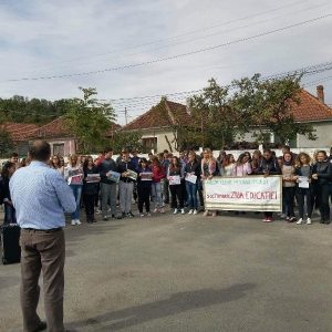 Prima ediție a Marșului pentru Educație la Vadu Crișului-3-800x600.jpeg