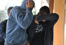 Bărbați reținuți de polițiști pentru uciderea unui câine și uz de armă fără drept Hoti-furt-retinuti-politie