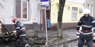 Se strică vremea în weekend. Cod galben de ploi şi vânt puternic