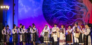 Ansamblul Artistic Profesionist CRIȘANA și invitatii săi la emisiunea Tezaur Folcloric -800x533