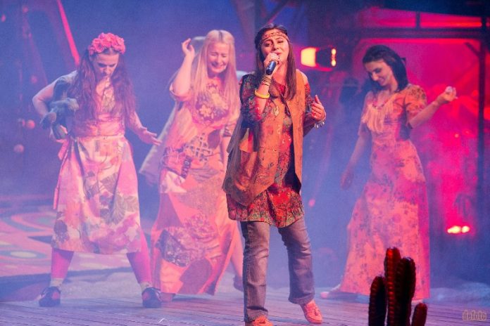 Teatrul Regina Maria s-a întors de la „Deva Performing Arts Festival”-800x533