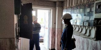 Un incendiu la un tablou electric a creat panică într-o scară de bloc din Aleșd 3-800x450