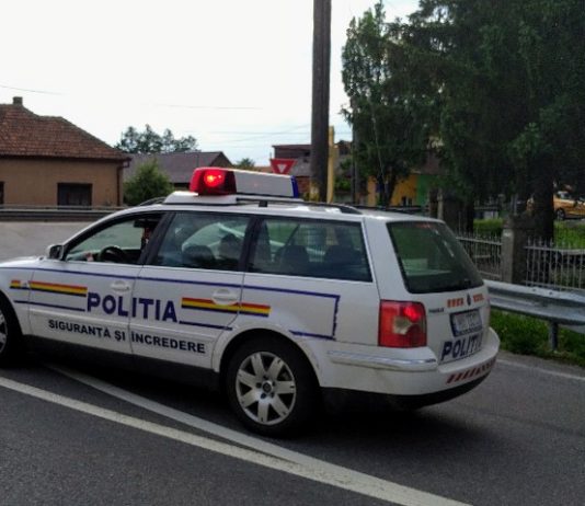 Un bărbat de 79 de ani, din localitatea Peștere s-a autoaccidentat în timp ce circula cu un moped poliția orașul Aleșd 23-800x479