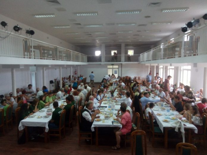 Duminică a avut loc cea de a XIII. editie al Intalnirii reformatilor plecati din Vadu Crisului-800x600