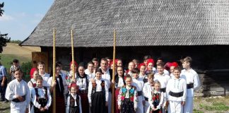 Biserica de lemn din Hotar (comuna Țețchea, județul Bihor)~2-800x541