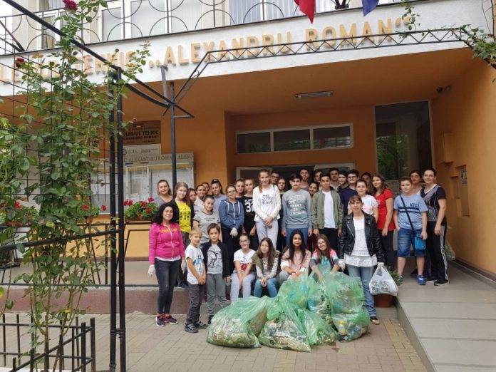 Ziua de curățenie Națională la Colegiul Tehnic Alexandru Roman din Aleșd 1 -800x600 Ziua de curățenie Națională la Colegiul Tehnic Alexandru Roman din Aleșd 1 -800x600