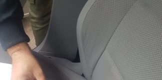Doi tineri acuzați de trafic de droguri au fost arestaţi preventiv