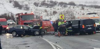 Accident mortal pe DN 1 Cluj-Napoca – Oradea! Un autoturism a intrat în plin într-un microbuz Accident mortal pe DN 1 Cluj-Napoca – Huedin -800x389