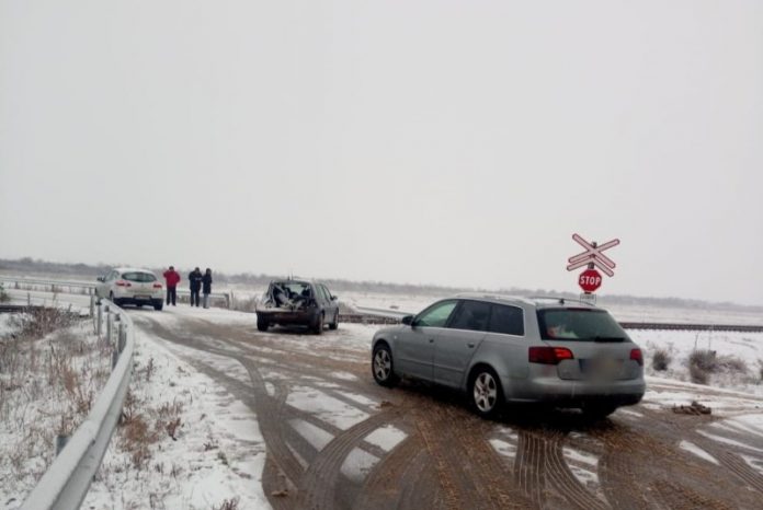 Maşină lovită de tren la Telechiu 4-800x536