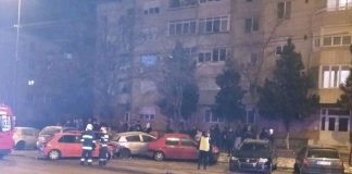 S-a urcat beat și fără permis la volan şi a lovit cinci maşini parcate