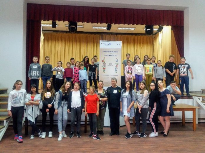 dansuri populare la Vadu Crişului dansuri populare la Vadu Crişului