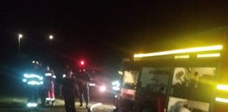 Pompierii Stației din Alesd au intervenit pentru stingerea unui incendiu la Aștileu, după ce cineva a dat foc intenționat la casă incediu casă Aștileu