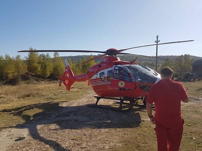 Un bărbat lovit în cap de un lemn în Bălnaca