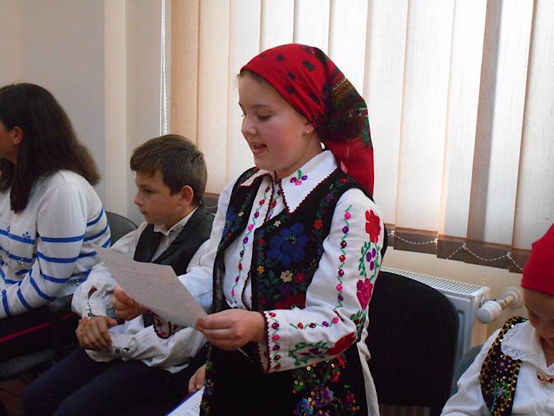 EXPOZIȚIE DE ICOANE PE STICLĂ LA ALEȘD 4