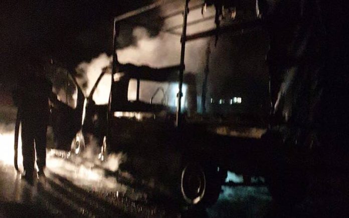 O autoutilitară a luat foc în mers între Hotar și Telechiu!