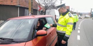 Flori 8 martie poliția