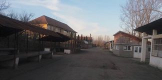 Piața din Vadu Crișului se închide din cauza coronavirusului Piața din Vadu Crișului