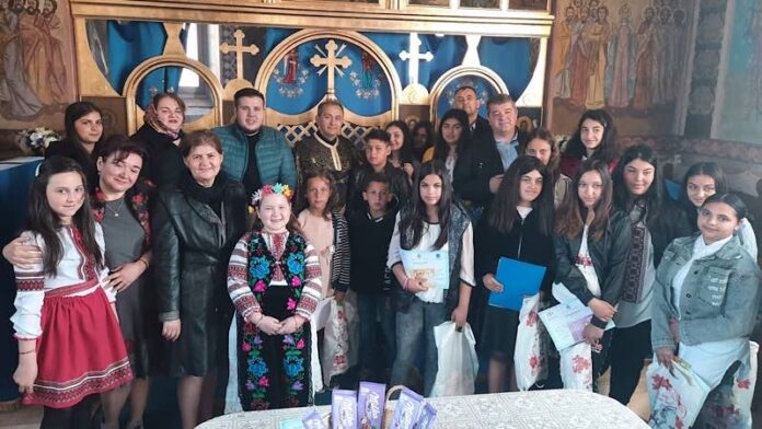 Elevii Școlii Gimnaziale Nr. 2 Țețchea la Parohia Ortodoxă Țețchea