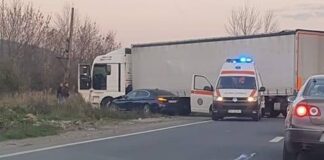 Accident între un autotren și o mașină pe DN1 între Urvind și Uileacu de Criș