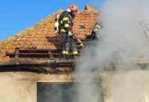 Incendiu la o casă din cauza unei sobe