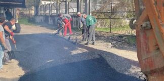 asfalt pe drumurile din Lugașu de Sus