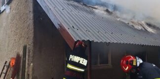 Incendiu provocat de jarul căzut din sobă la locuința din Ortiteag