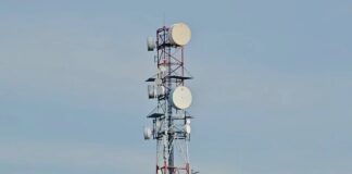 Locuitorii din Măgești se opun construirii antenelor GSM aproape de casele lor antenă GSM
