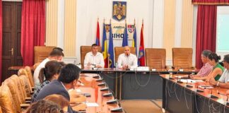 Prefectul Bihorului trage un semnal de alarmă: „Pierdem anual 1.000 de elevi din sistemul educațional”