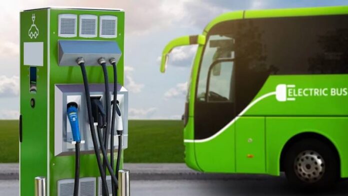 Foto: Autobuz Electric (sursa Dreamstime)