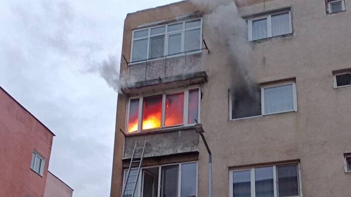Incediu apartament Aleșd