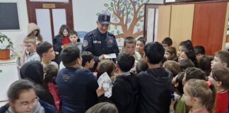 Acțiuni de informare la Școala Primară Nr. 1 Măgești, desfășurate de pompieri cu ocazia Zilei Europene a Numărului Unic 112 Acțiuni de informare la Școala Primară Nr. 1 Măgești