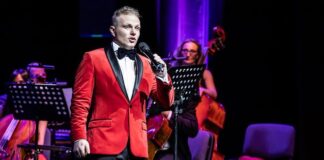 Ştefan von Korch în „Duelul Tenorilor”, alături de Alin Stoica, Mihai Urzicana şi Orchestra Teatrului Naţional de Operetă şi Musical Ion Dacian, în formulă de salon, pe 7 martie Ştefan von Korch