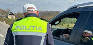 Șofer de 80 de ani din Vârciorog, urmărit de polițiști după ce a refuzat să oprească – avea permisul retras Controale poliția