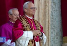 Fum alb la Vatican: A fost ales un nou Papă