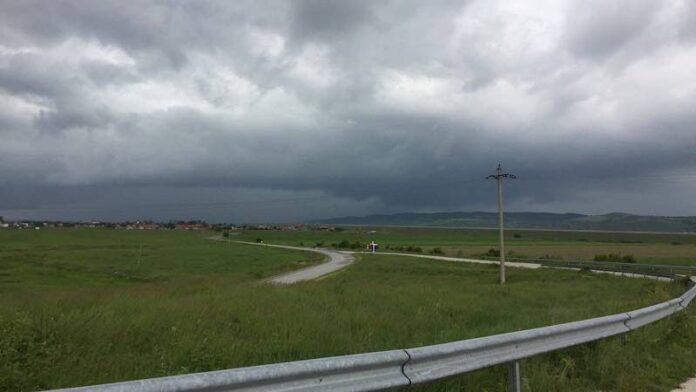 Vreme cod galben ploaie