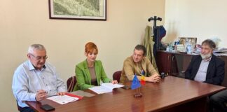 Orașul Aleșd investește în energie verde: contract semnat pentru parcul fotovoltaic din Tinăud Semnare contract parc fotovoltaic Tinăud