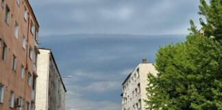 Avertizare meteo în Bihor: averse torențiale, vijelii și răcire accentuată Cod galben vreme rea în Aleșd