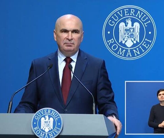 Premierul Ilie Bolojan anunță măsuri dure pentru stabilizarea bugetului: Sporuri tăiate, burse școlare reconfigurate și moratoriu pe licitațiile finanțate de stat (video) Ilie Bolojan