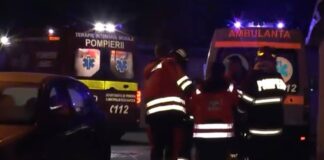Minoră de 16 ani decedată după ce a căzut de pe acoperișul unei clădiri dezafectate din Oradea Smurd ambulanță noaptea