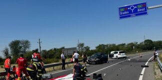 Accident grav pe centura Aleșd: Două autoturisme și o motocicletă implicate. Motociclistul, resuscitat la fața locului Două autoturisme și o motocicletă accident centura Aleșd