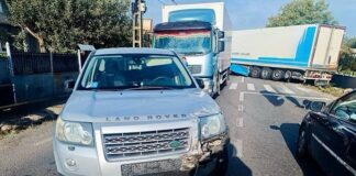 Trafic blocat pe DN1, la Gheghie, în urma unui accident între un autotren și un autoturism