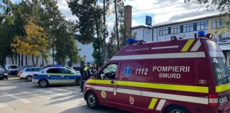 Bătaie între eleve pe o stradă din Aleșd. O fată de 12 ani a ajuns la spital Bătaie între eleve pe o stradă din Aleșd
