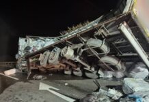 Accident între două autocamioane pe DN1, Cluj-Napoca – Aleșd – traficul, blocat pe ambele sensuri autocamion răsturnat DN1