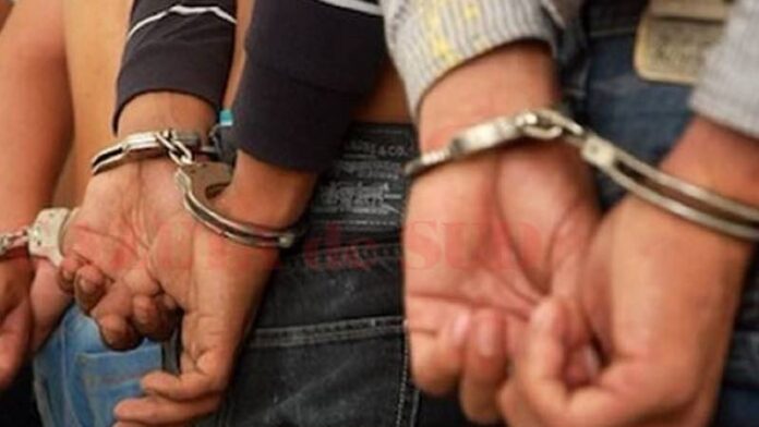 Reținuți Reținuți