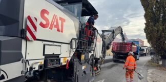 În Aleșd, mai multe șantiere sunt în plină desfășurare. Primarul Ioan Todoca face apel la înțelegere și răbdare Lucrări în Aleșd