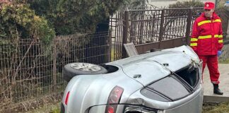 O mașină s-a răsturnat pe DN1 O mașină s-a răsturnat pe DN1